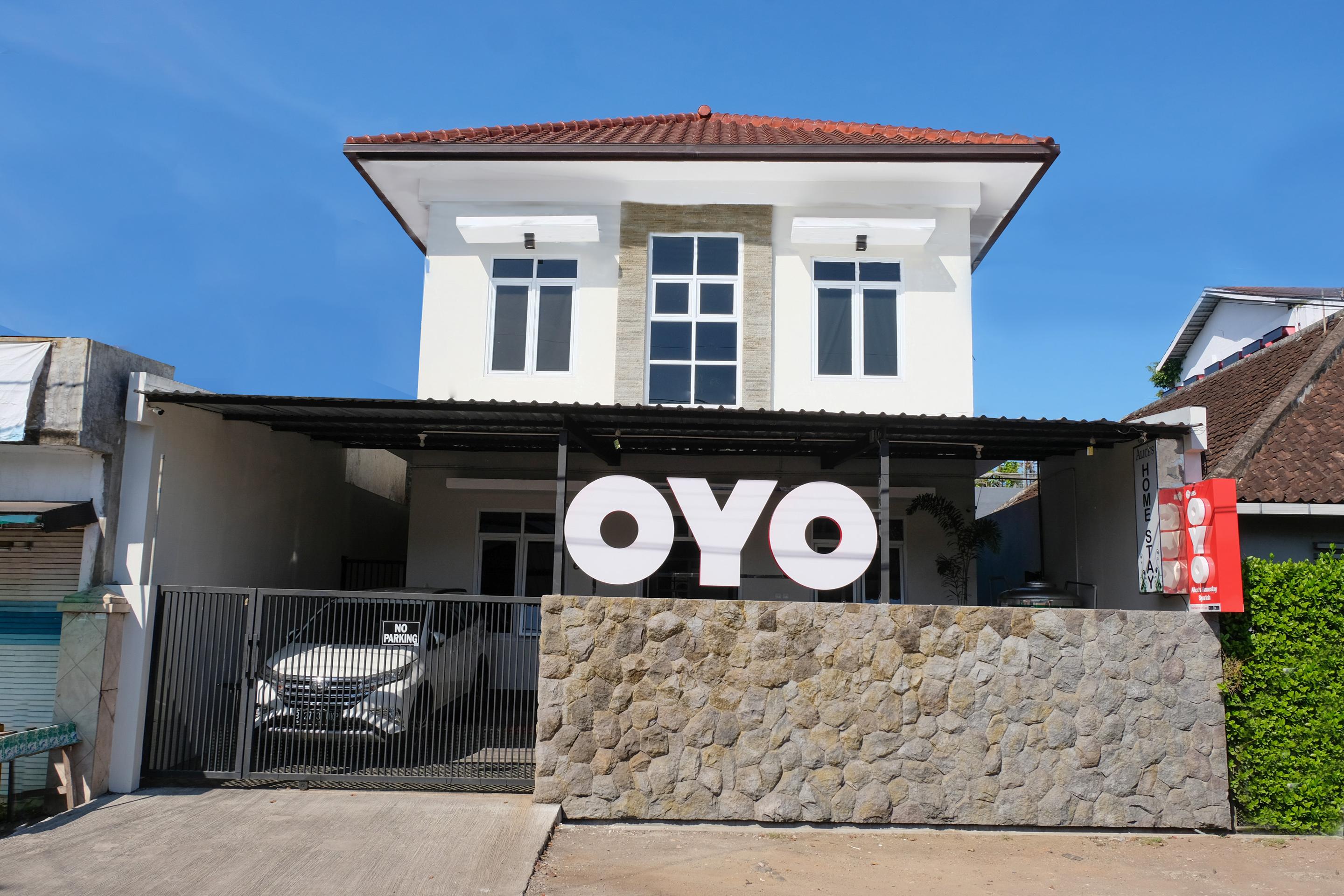 Super Oyo 995 Alice'S Homestay Syariah Jembel Exterior foto